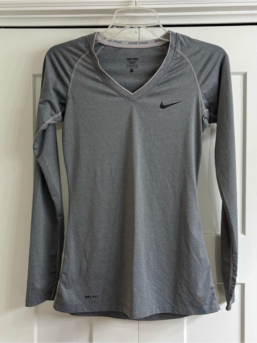 Nike Pro Fitted Long Sleeve Top Women’s Small Heather Gray Athletic Dri-FIT Gym